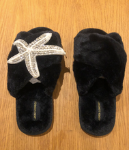 Load image into Gallery viewer, Black Pearl & Crystal Starfish Slippers