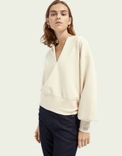 Load image into Gallery viewer, Voluminous sleeved soft sweater - Ecru