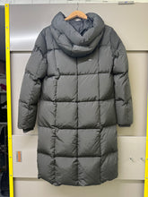 Load image into Gallery viewer, Nova Down Coat - Grey Magnet