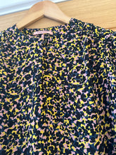 Load image into Gallery viewer, Printed piped-detailing top - bubblegum