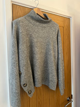 Load image into Gallery viewer, Privat Sweater