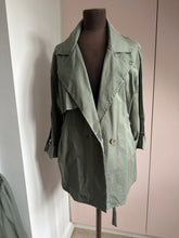 Load image into Gallery viewer, Utility jacket - olive