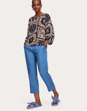 Load image into Gallery viewer, Navy Loose Floral Print Top