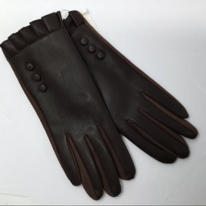 Button & Frill Glove