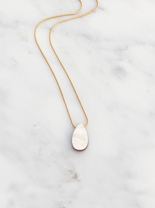 Raindrop Necklace in Mother of Pearl