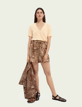 Load image into Gallery viewer, Peach Linen V-neck Tee