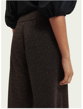 Load image into Gallery viewer, High rise patterned wide-leg trousers