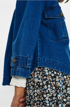 Load image into Gallery viewer, Nucataleya Jacket
