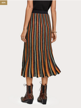 Load image into Gallery viewer, Pleated Lurex Skirt M/L - LAST ONE