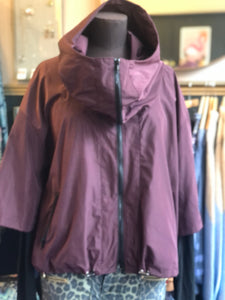 Hood & Zip Rain Jacket - Bordeaux