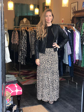 Load image into Gallery viewer, Leopard maxi skirt
