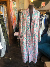 Load image into Gallery viewer, PINK WINTER JASMINE Robe - one size