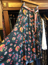 Load image into Gallery viewer, Tropical Paradise Skirt