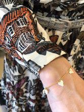 Load image into Gallery viewer, Cream Hearts Beaded Bracelet