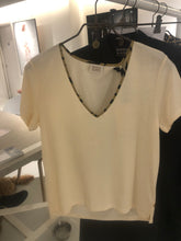 Load image into Gallery viewer, V-neck T-shirt