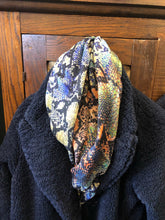 Load image into Gallery viewer, Snake Print Scarf