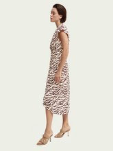Load image into Gallery viewer, Sleeveless wrap dress