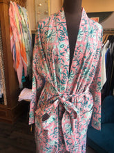 Load image into Gallery viewer, PINK WINTER JASMINE Robe - one size