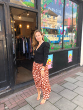 Load image into Gallery viewer, Black Cotton-blend wrap top